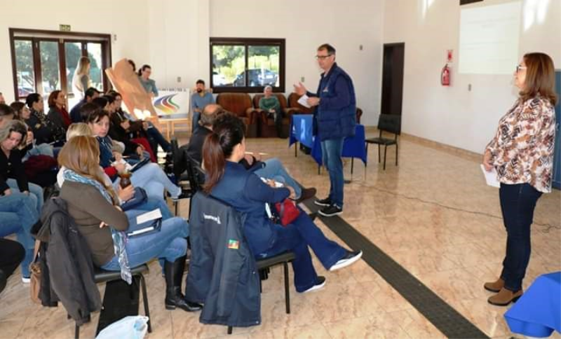 CAPACITAÇÃO DISCUTE ATUAÇÃO DO EXTENSIONISTA COM O PÚBLICO IDOSO